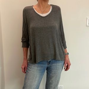 Splendid Grey  Scoop Neck Dolman Sleeve Top Medium